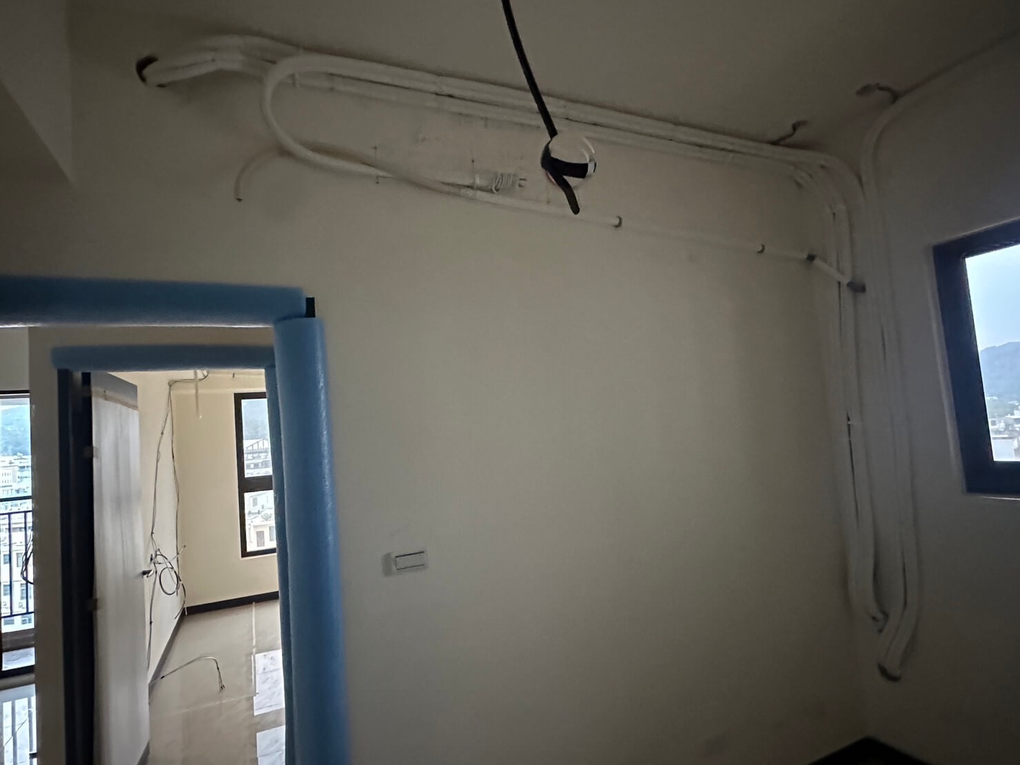 [弘楠空調案例]高雄王老闆新家要裝多台冷氣，裝潢前先安裝管路的第5張圖片